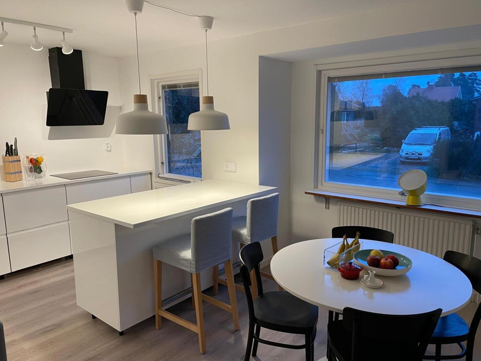 Modern 3 Bed Rooms In Almhult Close To Vaxjo Airport Buitenkant foto